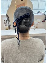 ミラ(Mila)&nbsp;艶感タイトシニヨン★結婚式お呼ばれヘアセット