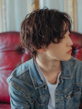ルシードスタイル キューブ メンズ(LUCIDO STYLE Cube men's)の写真/【岡崎市】遊び心溢れるお洒落なメンズパーマスタイルを、ビジネスシーンにもぴったりなデザインでご提供。