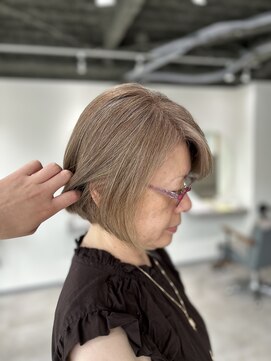 エルピス 中央林間店(elpis) 中央林間＊大人の白髪ぼかしショートボブ