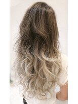 ヴァパウス ヘアーデザイン(Vapaus hair design) カーキアッシュ＋グラデーションカラーホワイトアッシュ