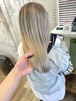 ハグ 横浜(HUG)&nbsp;バレイヤージュ　シャドールーツ　ホワイトパール