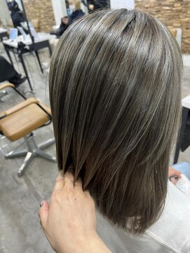 プライズ アイリス 池袋東口店(prize Iris) 白髪ぼかしハイライトイルミナカラー池袋