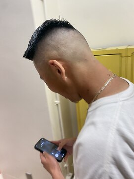 メリケンバーバーショップ トーキョー(MERICAN BARBERSHOP TYO) メンズウェーブビジネスマンアッシュカラー簡単スタイリング116
