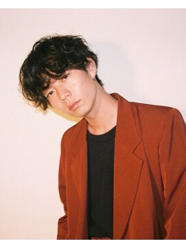 キュー(Cue_) 寝癖風無造作ソフトスパイラルのマッシュパーマ 2【影山】