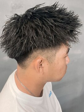 バース バイ ハピネス(BIRTH by happiness) 奈良men'sフェードジェットモヒカンツイストパーマ短髪ショート