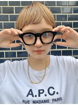 ヴィオットバイサロン(Viot by Salon)&nbsp;マッシュショートオン眉バング ハイトーンベージュカラー