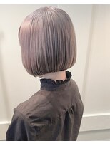 エスト(est)&nbsp;ボブ　×　ホワイトシルバー