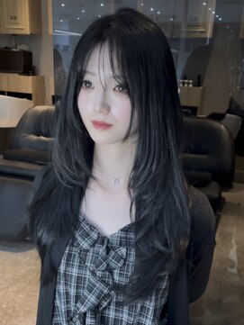 ジーナ 福岡天神(Zina) ロングレイヤーカット/Zina福岡天神