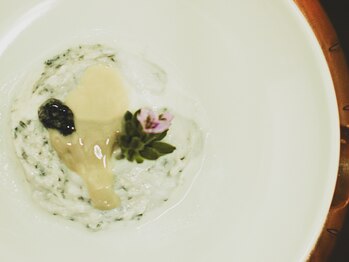 マロウズ(Marrows)の写真/とっておきのご褒美ケア。こだわりのオーガニック薬剤で髪の芯から潤いを満たし、"素髪から美髪へ"導きます