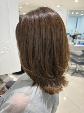 エアー 青山(AIR) ミディアムレイヤーカット