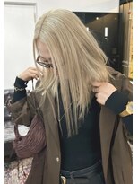 クイン(qin)&nbsp;ホワイトブランドベージュ