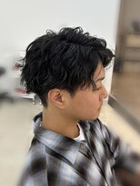 ソソ(soso.)&nbsp;MEN’S HAIR/ツイスパ/センターパート/木更津