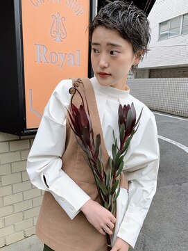 マタン(MaTiN) 黒髪ベリーショート