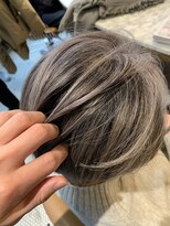 リバレッジ 広尾(Leverage)&nbsp;白髪をぼかす大人グレイカラークールショート