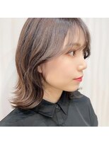 イーラヘアー(ERA HAIR) 軽やか小顔ミディレイヤーボブオリーブアッシュプレイングカラー