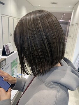 リタ(rita.) 大串弥生◎ハイライト×ボブ