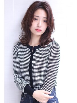 オーロ(ORO) 大人可愛い外ハネミディアム