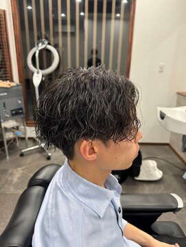 エイト(AITE) 波巻きウルフマッシュパーマ<理容室>メンズ/川口/鳩ヶ谷17
