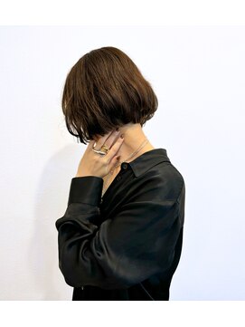 エン(enn...) 洗練された大人の切りっぱなしボブ40代50代60代ショートボブ