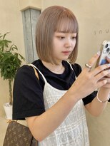 スニュウ(snuw)&nbsp;切りっぱなしボブ小顔カットミルクティカラーラベンダーカラー