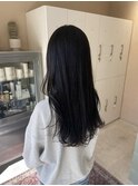 透明感のある暗髪