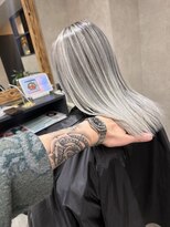 サニー 渋谷(SUNNY)&nbsp;ホワイトバレイヤージュ、ハイライト、レイヤーカットグレージュ