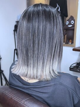 ブレイズヘアー(BLAZEhair) 【コントラスト強め】ホワイトバレイヤージュ×ブリーチ3回