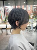 美髪シアーカラーピンクブラウンショートカット切りっぱなしボブ