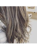 細めのハイライト。「ブラウン」