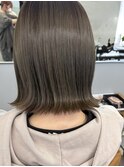 オリーブベージュ