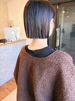 シフターズ(SIFTERS) 切りっぱなしミニボブ