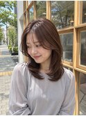 透明感ブラウンのミディアムレイヤー
