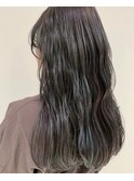 オリーブグレージュ
