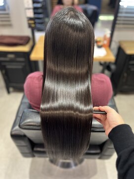 ライフ(LIFE) 髪質改善ヘアエステ/縮毛矯正/ストレート/イメチェン/フェミニン