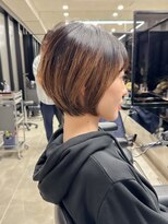 クビレショート/30代/40代/50代/前髪ありショート