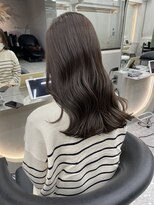 ロンドメリア 天神大名店(Lond Melia) ★斜めバングミディアムヘアグレージュカラーシルキーベージュ★