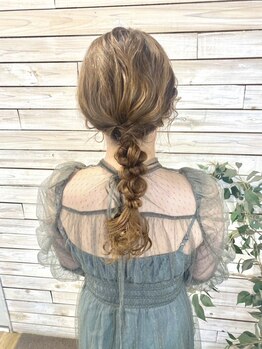 デコヘアー キートス(DECO HAIR kiitos)の写真/【岡山駅すぐ】ヘアセットが得意なStylistがいつもと違う雰囲気を演出◎周りと差がつく大人可愛いStyleへ♪