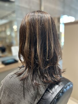 クーレ ビオトープ(+ CURE biotope) ロングウルフ×白髪ぼかし