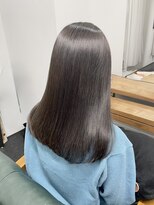 ロットアニバース(lott annibirth)&nbsp;【髪質改善】プラチナグレー/暗髪カラー/地毛風カラー@SARASA