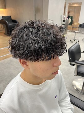 ラヴィズム(LUVISM) 波巻きパーマツイストスパイラルパーマメンズマッシュパーマ万代