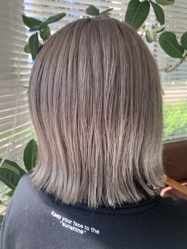 アース 三田南ウッディタウン店(HAIR&MAKE EARTH) ホワイトグレージュブリーチオン脱白髪染め