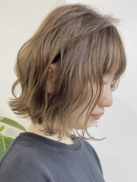 エリマ 横浜西口(elima) 横浜タッセルボブ切りっぱなしボブミルクティーベージュカラー