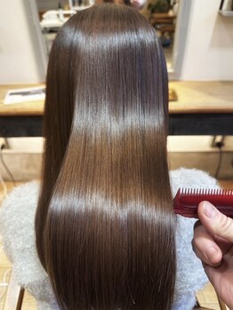 【ULTOWA/ウルトワトリートメント導入】髪のダメージを補修し、潤いを与えてくれるので美艶ヘアが叶う☆