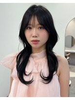 エフ ヘアーアンドリラクゼーション(F. hair & relaxation)&nbsp;レイヤー×ブルーブラックミディアムレイヤーカット