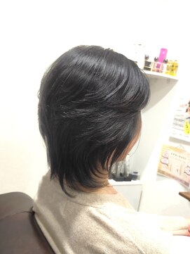 ヘアー グリーン(hair green) 40代50代60代/ウルフレイヤー/ミディアムウルフ