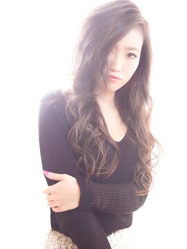 ヴィトゥレイ(Betray) Betray　かき上げノーパートスタイルサファリベージュ