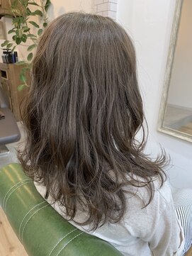 カルム(calmost) モノトーングレージュ＊小机 美容室