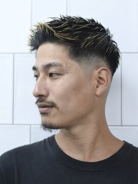 メリケンバーバーショップ トーキョー(MERICAN BARBERSHOP TYO) アップバング束感ショートツーブロックスキンフェードハイライト