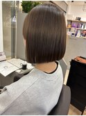 まとまるボブ　地毛風ストレート　平行ボブ　オリーブベージュ