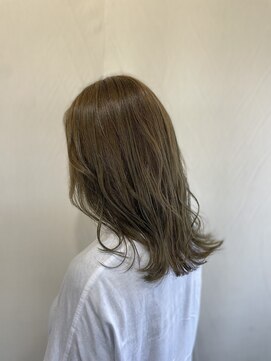 ジュリア(Giulia) オリーブベージュ